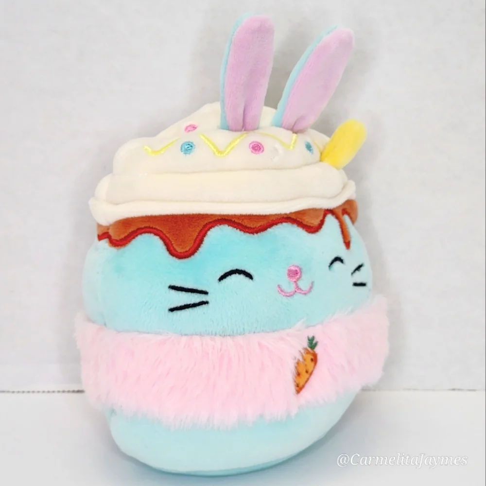 🐣 EATON 🐰🧁 Blue Bunny Milkshake Pink Fur Carrot Easter 2025 Squishmallow NWT - Picture 6 of 9
